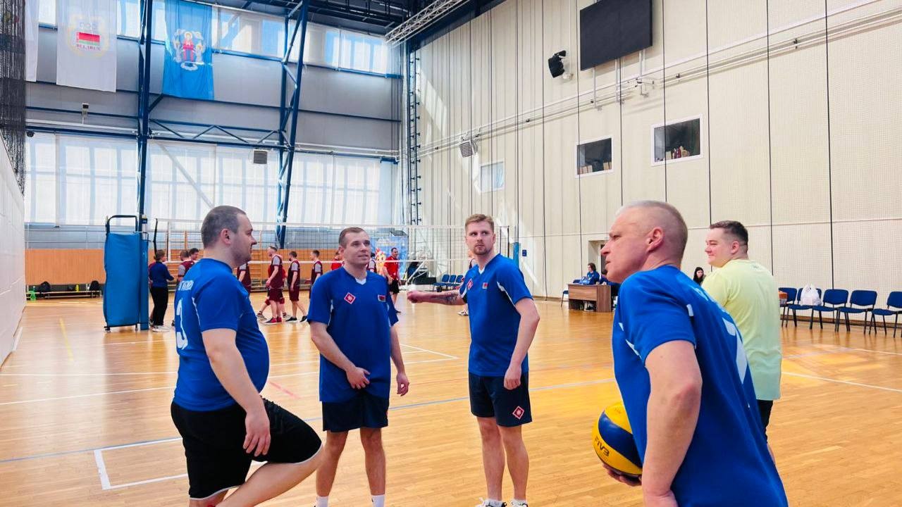 БРОНЗА В ГОРОДСКОМ ТУРНИРЕ ПО ВОЛЕЙБОЛУ СРЕДИ МУЖЧИН 1